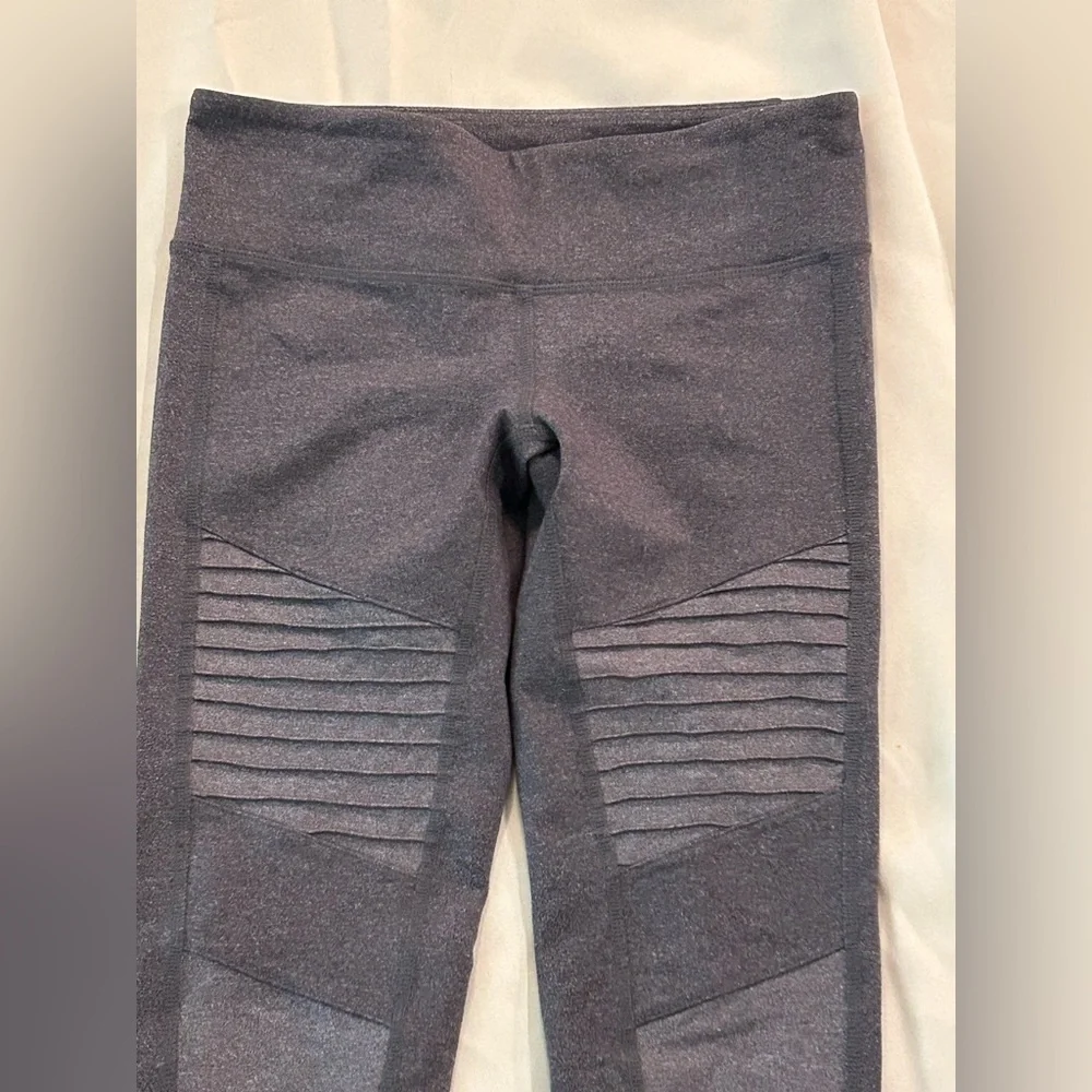 ALO Yoga Gray Ribbed Panel Leggings